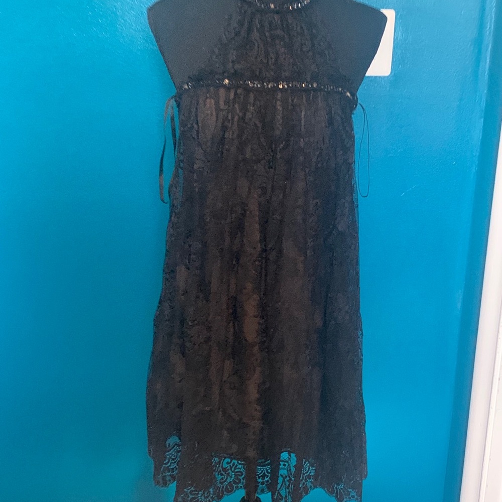 BCBGMaxazria lace intimates 100%silk lining - Picture 4 of 5